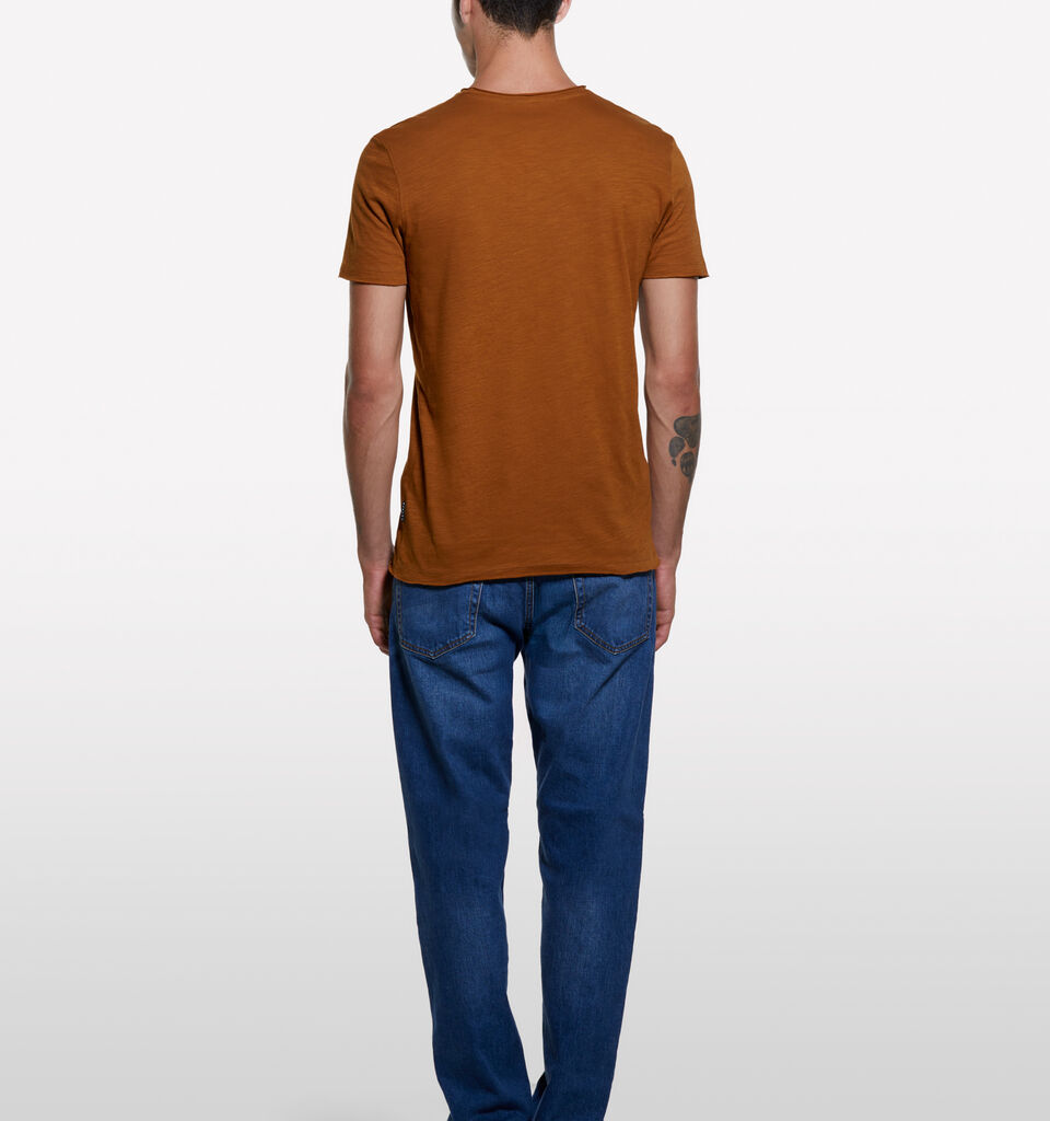 Terracotta slim fit short sleeve t-shirt - men's short sleeve t-shirts - Burnt | Sisley image number 2